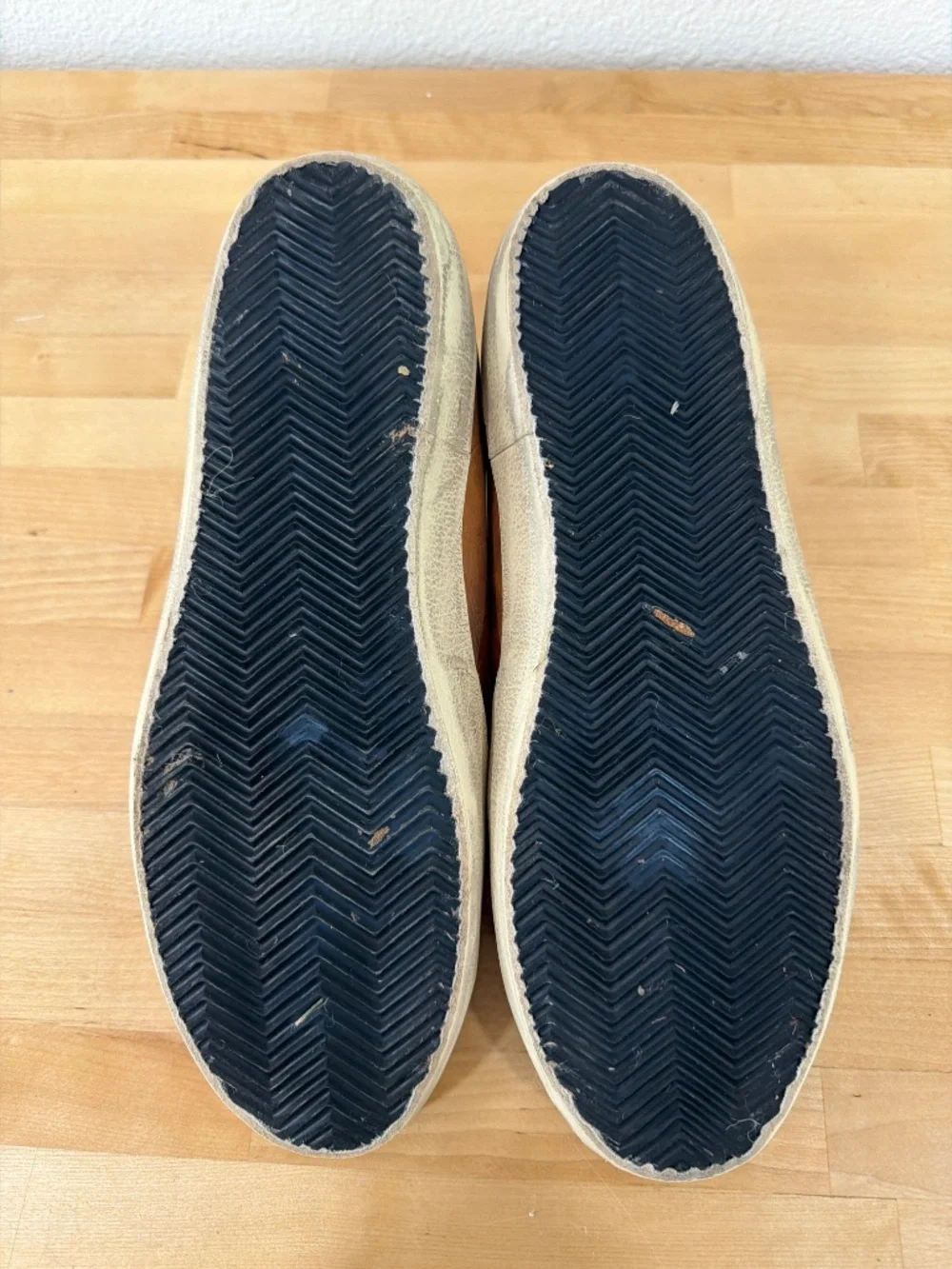 Golden Goose Men’s SuperStar Shoes. Size EU45 - Picture 5 of 5